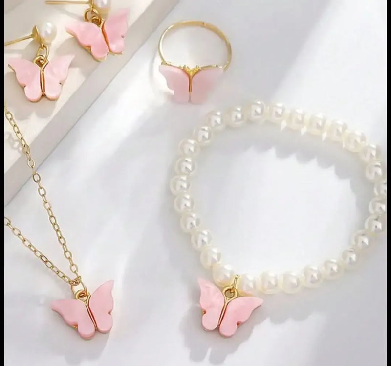 Butterfly Design Pearl Necklace Set